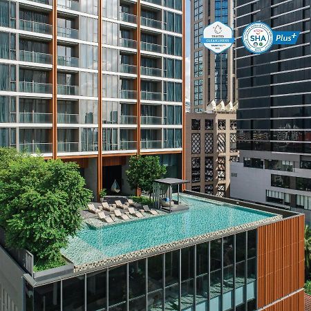 Oakwood Suites Bangkok Banguecoque Exterior foto The rooftop pool
