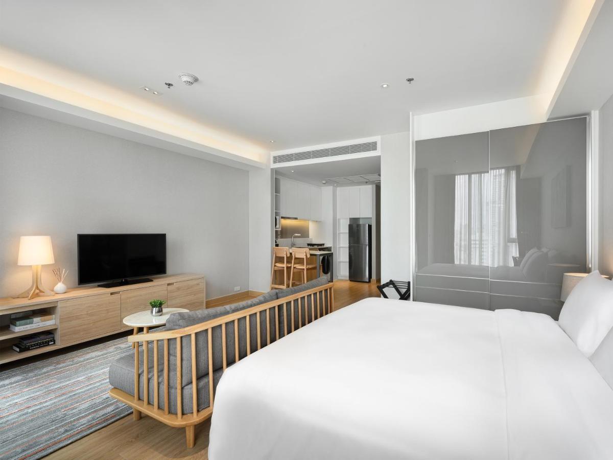 Oakwood Suites Bangkok Banguecoque Exterior foto Studio